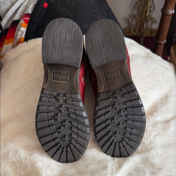 Taos Crave Footwear in Box - Picture 6 of 9